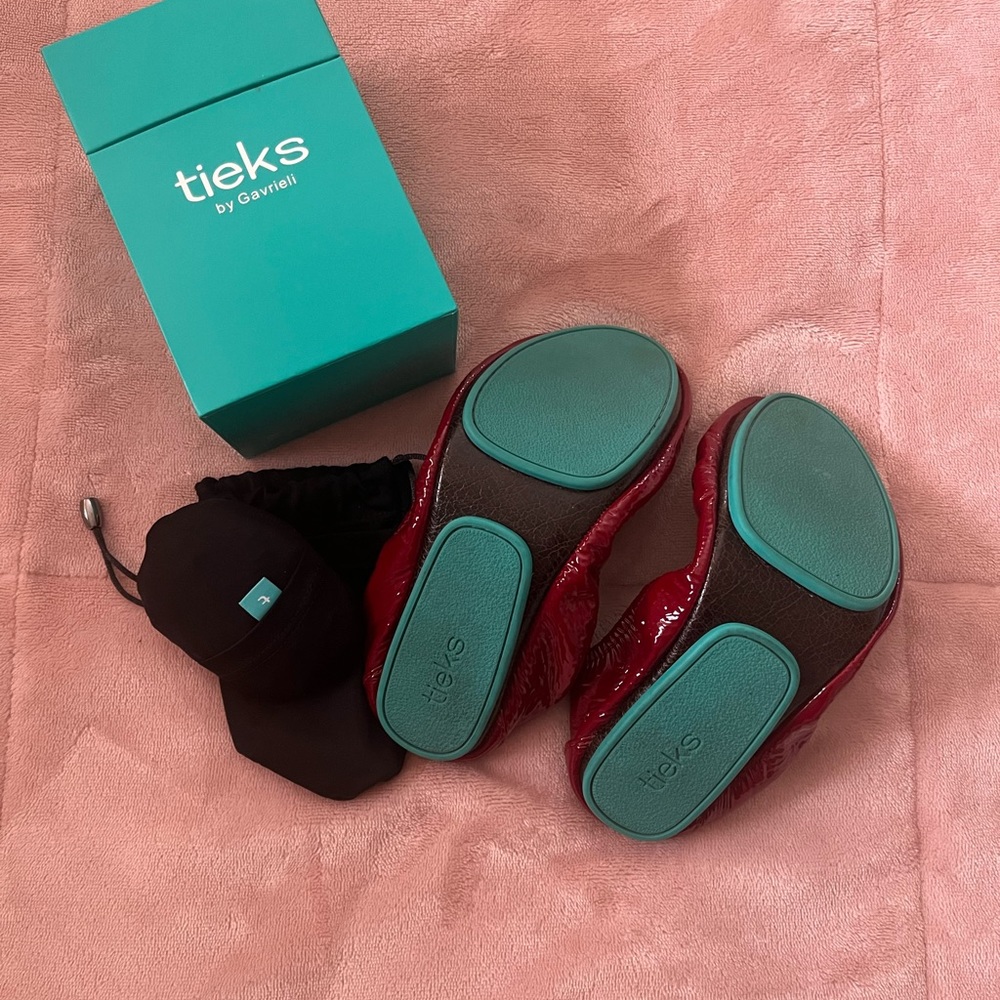 Gently used Tieks